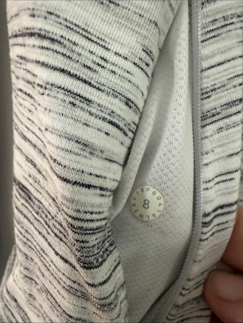 Lululemon Runderful Long Sleeve Light Gray Women's Top winter size 8 - Picture 6 of 6